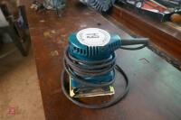 MAKITA PALM SANDER - 4