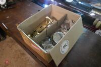 BOX OF GOOD BRASS & GLASS DOOR KNOBS - 5