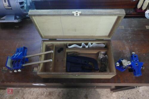 DOWELLING JIG IN FITTED WOODEN BOX