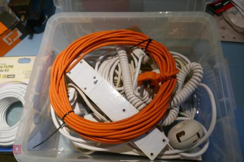 LRG QTY OF CABLE IN BOX