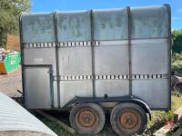 LIVESTOCK TRAILER - 2