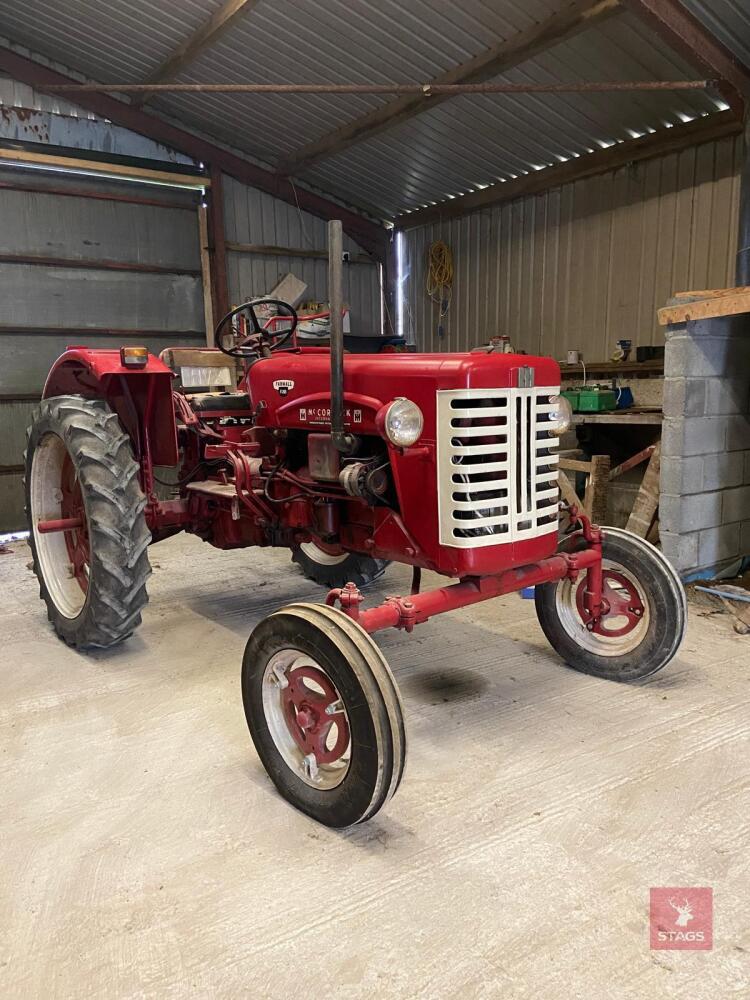 1960 MCCORMICK F265 DIESEL TRACTOR