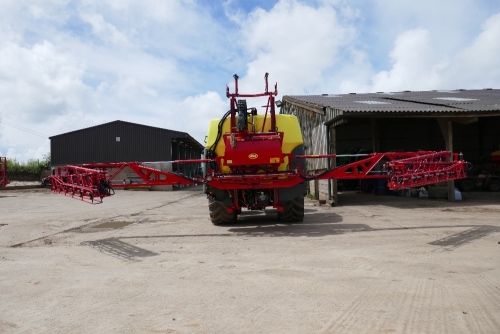 2013 VICON IXTER B16 24M 1600L SPRAYER