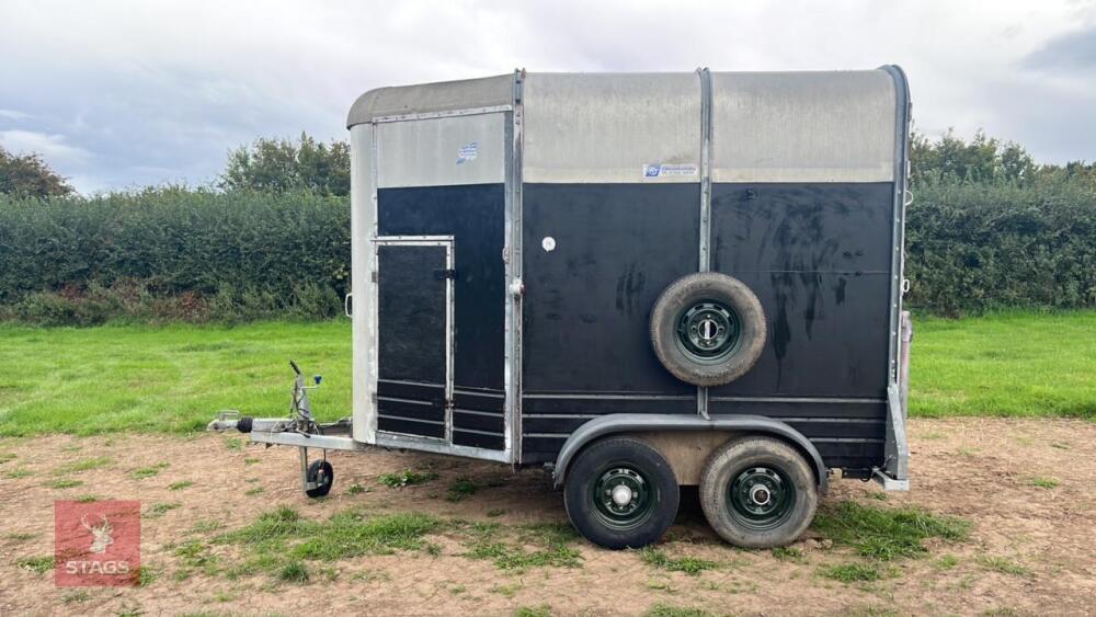 IFOR WILLIAMS HB505 HORSE TRAILER