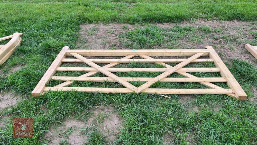 8' WOODEN GATE