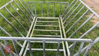 GALVANISED CRADLE BALE FEEDER - 5