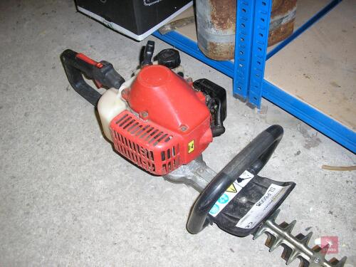 27 IN DOUBLE SIDED PETROL HEDGETRIMMER
