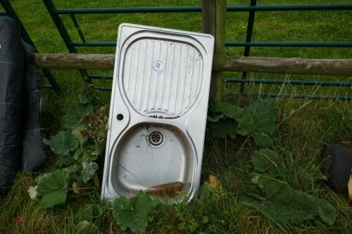 STAINLESS STEEL SINK UNIT