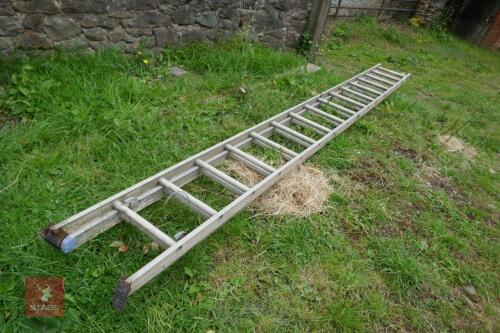 ALUMINIUM EXTENDING LADDER