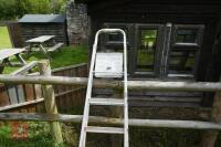 ALUMINIUM STEP LADDER - 4