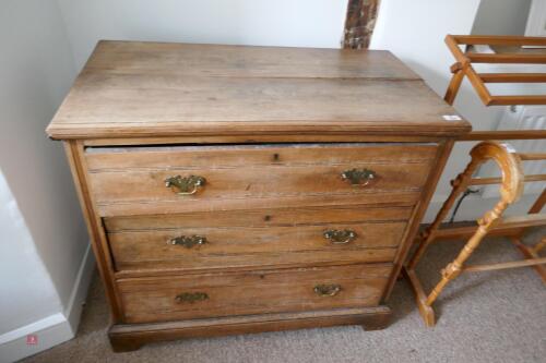 CHEST OF DRAWERS