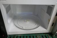 DAEWOO MICROWAVE - 2