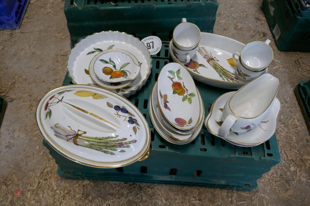 ROYAL WORCESTER SERVING DISHES + PLATES