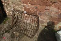 3' WALL MOUNTED IRON HAY RACK (69) - 5