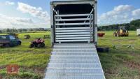 2015 STAINES 26' LIVESTOCK TRAILER - 12