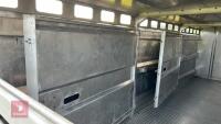 2015 STAINES 26' LIVESTOCK TRAILER - 16