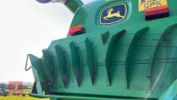 2005 JOHN DEERE 9560L COMBINE - 8