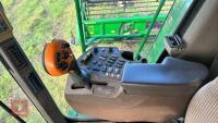 2005 JOHN DEERE 9560L COMBINE - 19