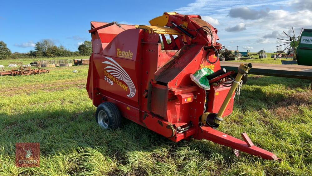 2016 TEAGLE TOMAHAWK 8100 BALE SHREDDER