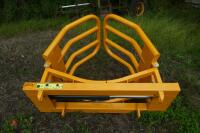 SOFT BALE SQUEEZE/HANDLER - 3