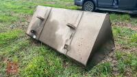 7' GRAIN BUCKET C/W JCB BRACKETS - 8