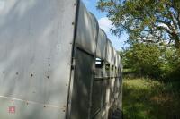 2005 IFOR WILLIAMS 14' LIVESTOCK TRAILER - 46