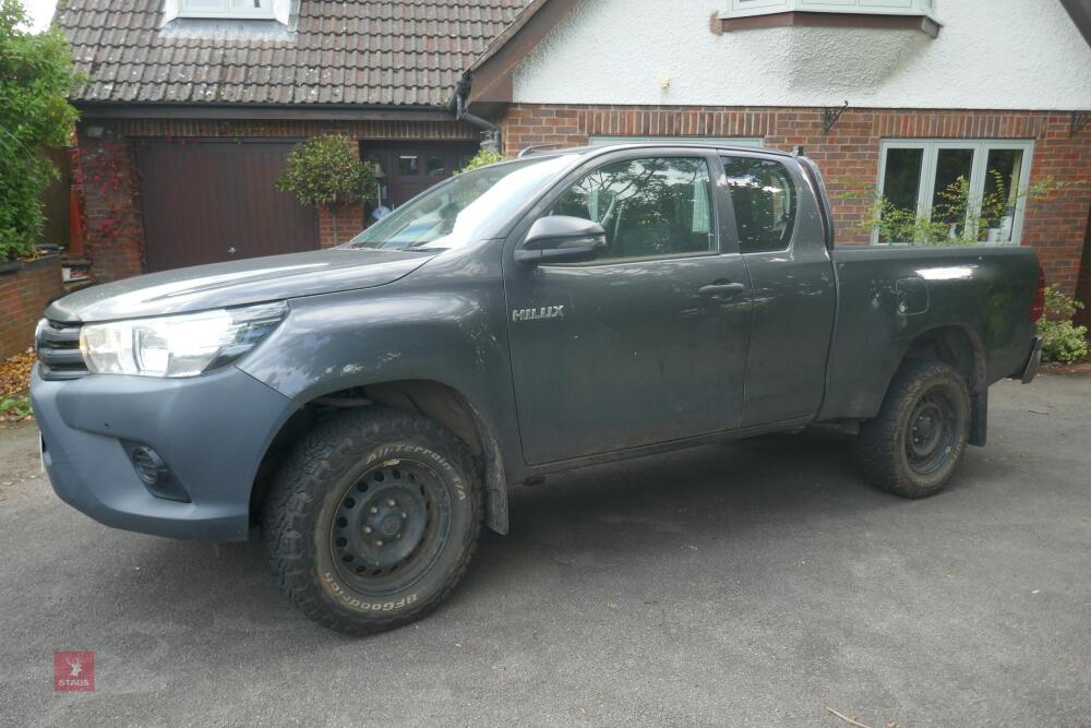 2018 TOYOTA HILUX PICK UP TRUCK