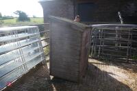 FREESTANDING POULTRY HOUSE - 10