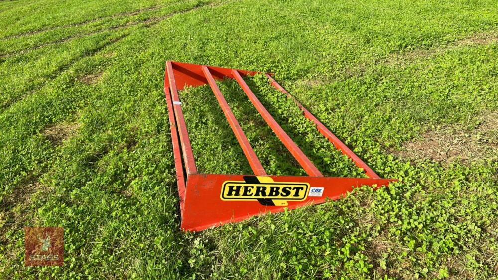 HERBST 24' LOW LOADING TRAILER