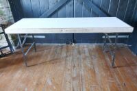 5'11" FOLDABLE TABLE