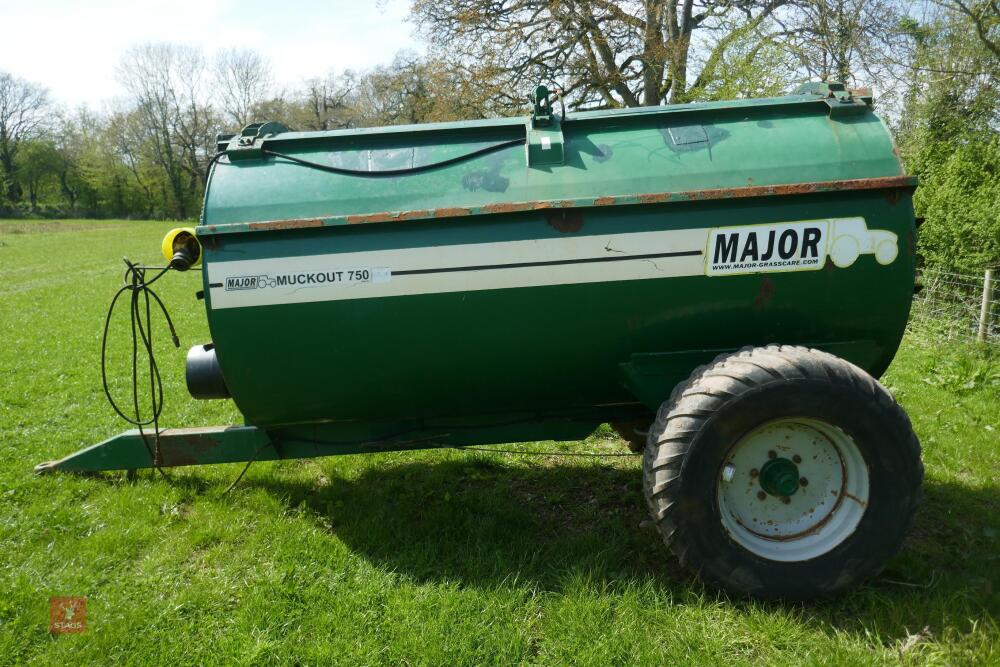 2008 MAJOR MUCKOUT 750 FYM SPREADER