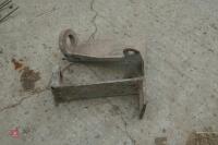 PIN + CONE WELD ON BRACKETS - 4