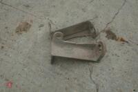 PIN + CONE WELD ON BRACKETS - 5