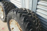 2 x 31 x 15.50 - 15 TYRES AND RIMS - 6