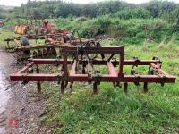 MASSEY FERGUSON CULTIVATION TRAIN - 9