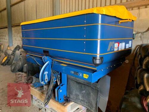 2004 KRM M2 FERTILISER SPREADER