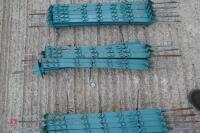 40 PLASTIC ELECTRIC FENCE STAKES - 4