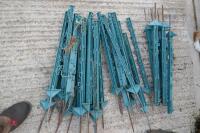 40 PLASTIC ELECTRIC FENCE STAKES - 4