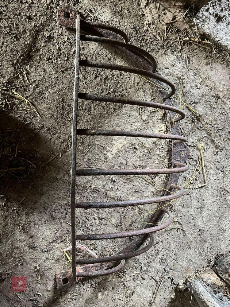 HORSE HAY RACK