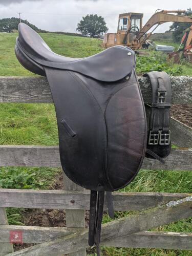 COUNTY DRESSAGE SADDLE