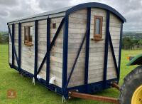 RAILWAY CARRIAGE SHEPHERDS HUT 16' X 8' - 7