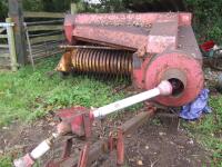 NEW HOLLAND 268 BALER