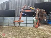 OVER-ARM BALE SQUEEZE - 4