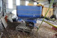 2006 KRM L1 PLUS BAGBELLE FERT SPREADER - 6