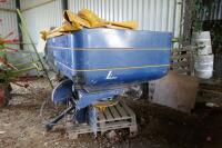 2006 KRM L1 PLUS BAGBELLE FERT SPREADER - 7