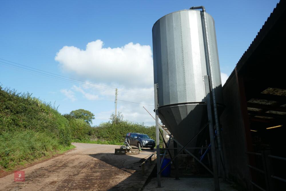 12T GALVANISED FEED BIN