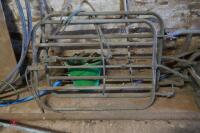 PAIRS OF PNEUMATIC PARLOUR GATES - 6