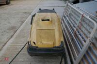 KARCHER PROFESSIONAL PRESSURE WASHER - 3