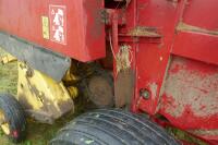 2001 NEW HOLLAND 648 ROUND BALER - 5