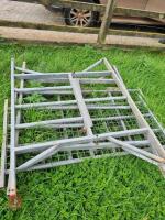 SHEEP BALE CRADLE